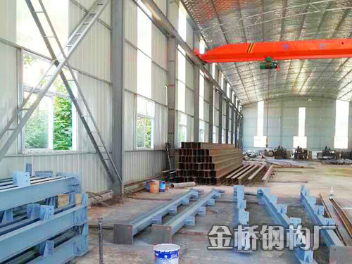 衡陽(yáng)市鋼結(jié)構(gòu)建筑設(shè)計(jì),重型鋼結(jié)構(gòu)件加工.衡陽(yáng)市雁峰區(qū)金橋鋼構(gòu)廠