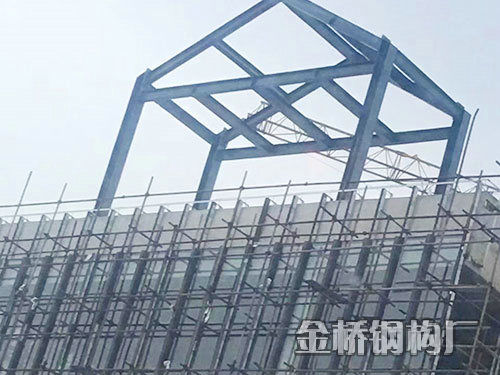 衡陽(yáng)市鋼結(jié)構(gòu)建筑設(shè)計(jì),重型鋼結(jié)構(gòu)件加工.衡陽(yáng)市雁峰區(qū)金橋鋼構(gòu)廠